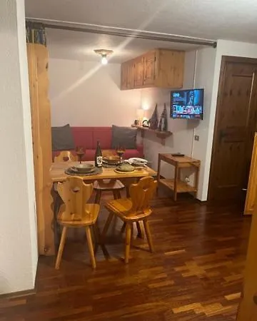 Perla Di Montagna アパート